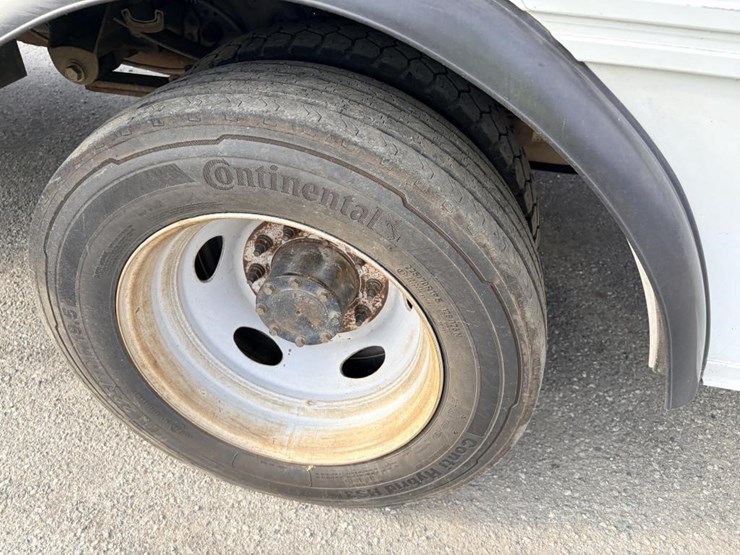 2012-ford-f550-image-5