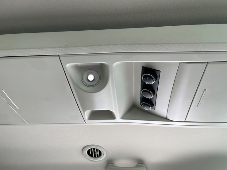 2010-dodge-grand-caravan-image-47