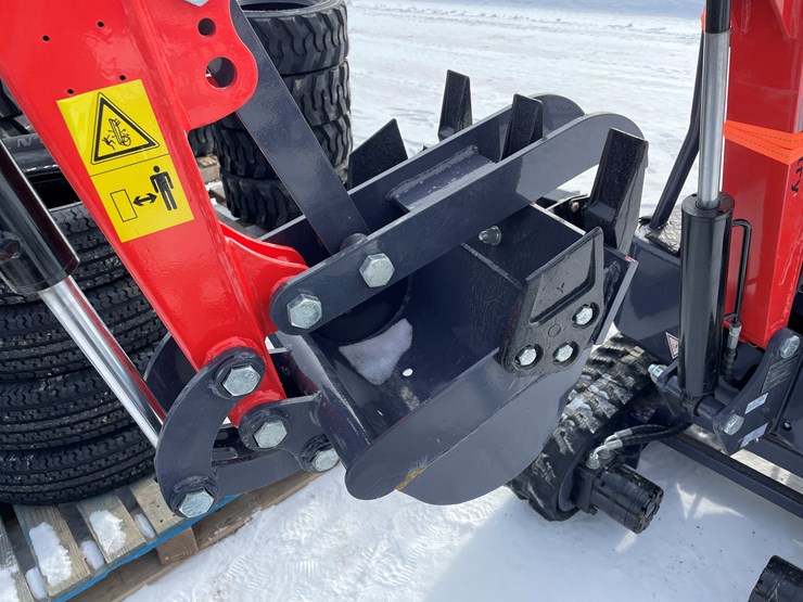 #150-•-2025-agt-mx15rx-mini-excavator-(mosinee,-wi)-image-26