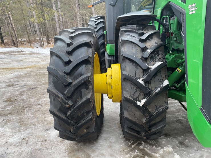 2020-john-deere-8r-340-image-16