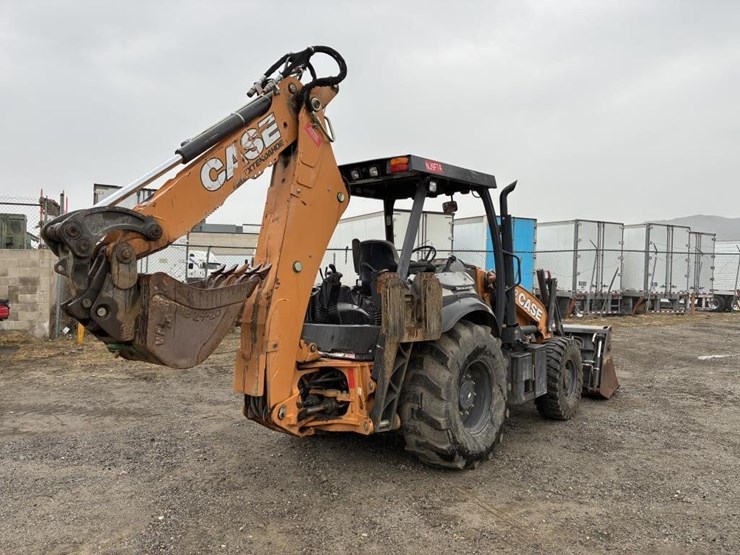 2019-case-580sn-image-4