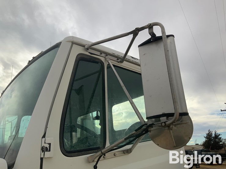 1999-freightliner-fl112-image-12