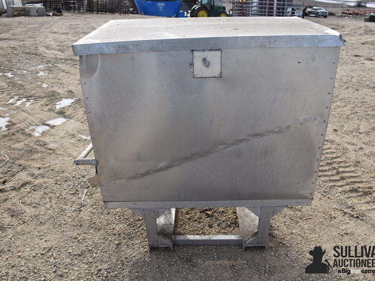 livestock-feeder-image-4