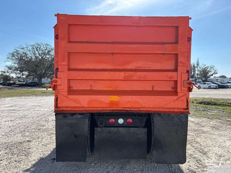 2000-peterbilt-378-image-43