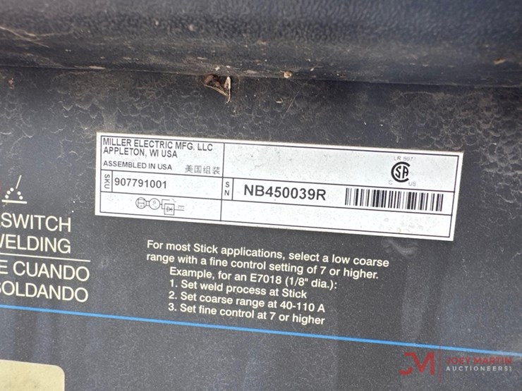 2016-chevrolet-silverado-3500-image-24