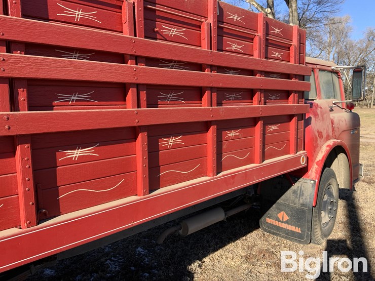 1975-ford-c600-image-18