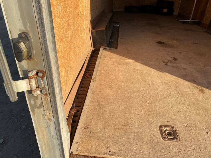 #321-•-2017-stealth-enclosed-trailer-(has-wi-title)(mosinee,-wi)-image-19