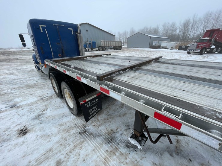 2022-hyundai-flatbed-image-32