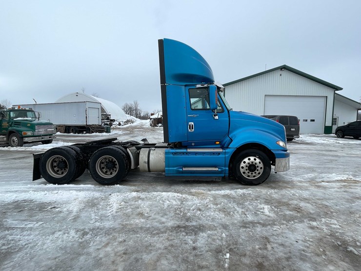 2014-international-prostar-image-6