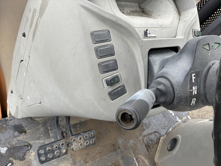 2018-case-580sn-image-24