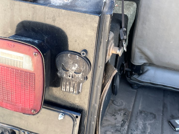 1995-jeep-wrangler-image-97