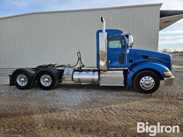 2013-peterbilt-386-image-4