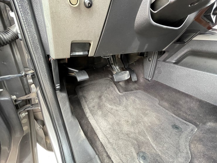 2011-ford-f250-lariat-image-93