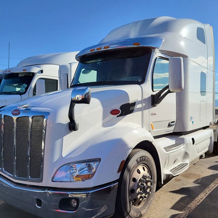 2022 PETERBILT 579