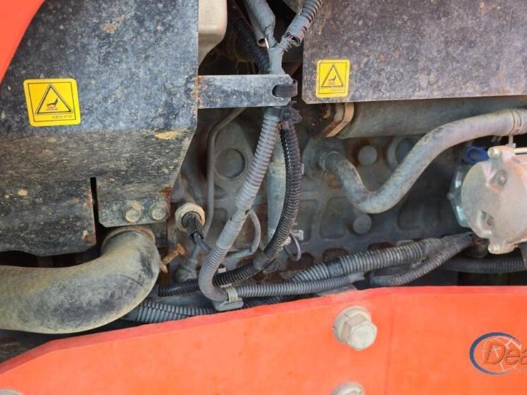 2015-kubota-la1154-image-31