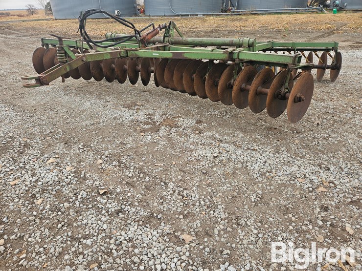 john-deere-bw-image-1