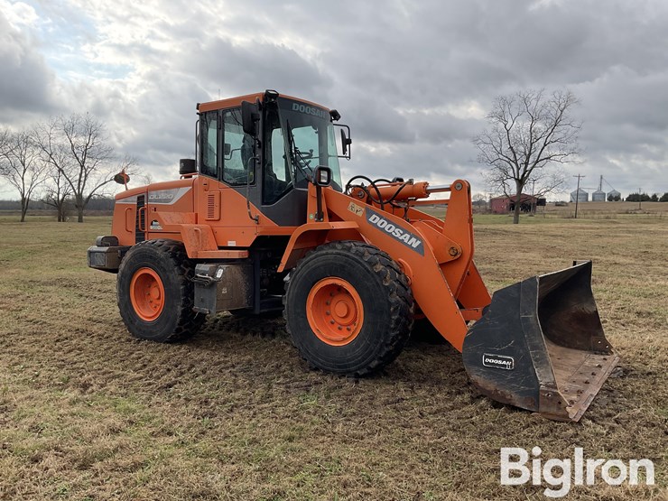 2016-doosan-dl220-5-image-3