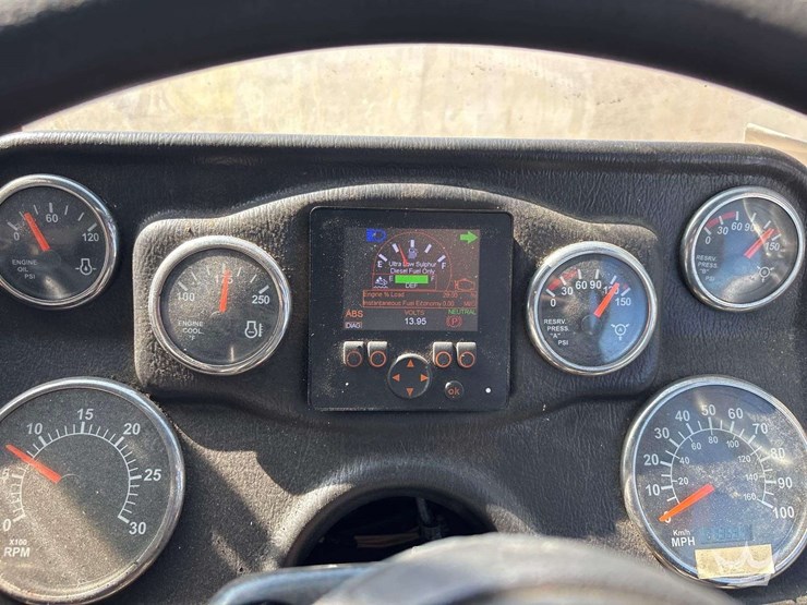 2017-autocar-xpeditor-image-22