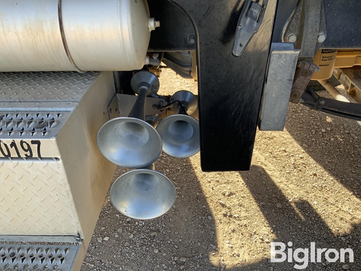 2007-peterbilt-379-image-14