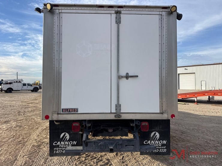 2016-ford-f550-xl-image-12