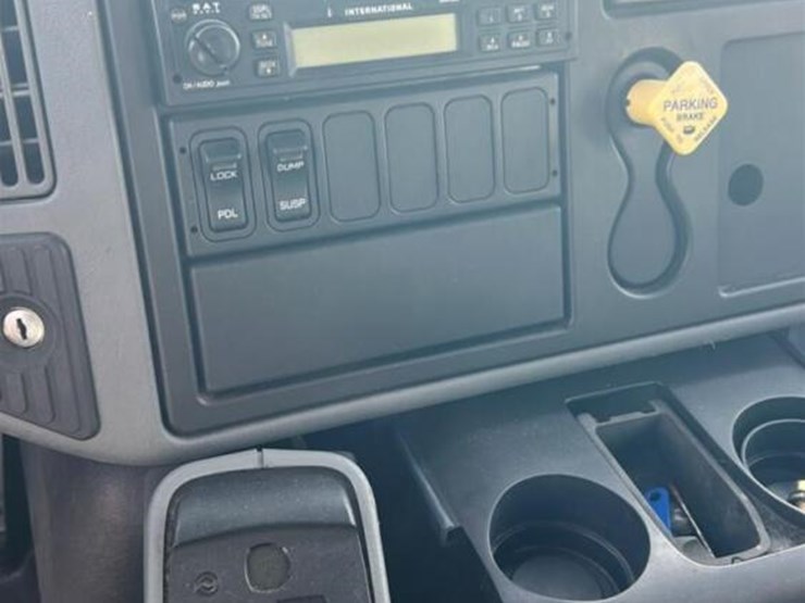 2006-international-durastar-4400-image-18