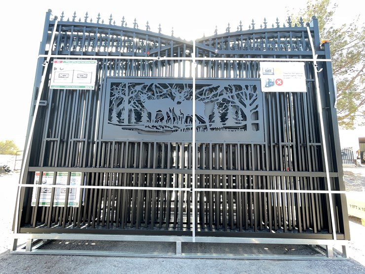 #3811-•-deer-motif-style-driveway-gates-image-2
