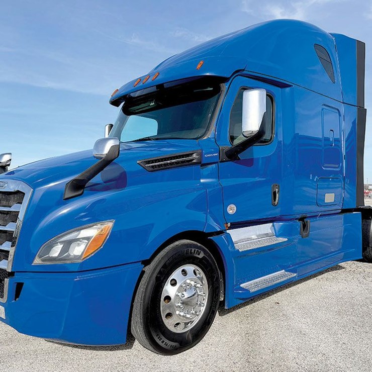 2023 FREIGHTLINER CASCADIA 126