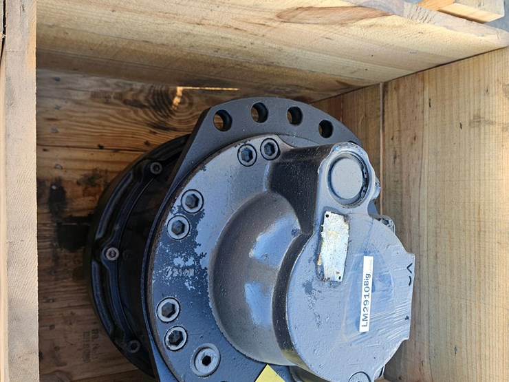 miller-21.44434.5-hydraulic-drive-wheel-motor-image-3