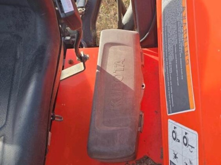 2015-kubota-la1154-image-18