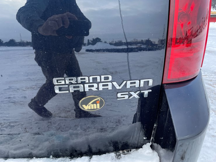 2010-dodge-grand-caravan-image-30