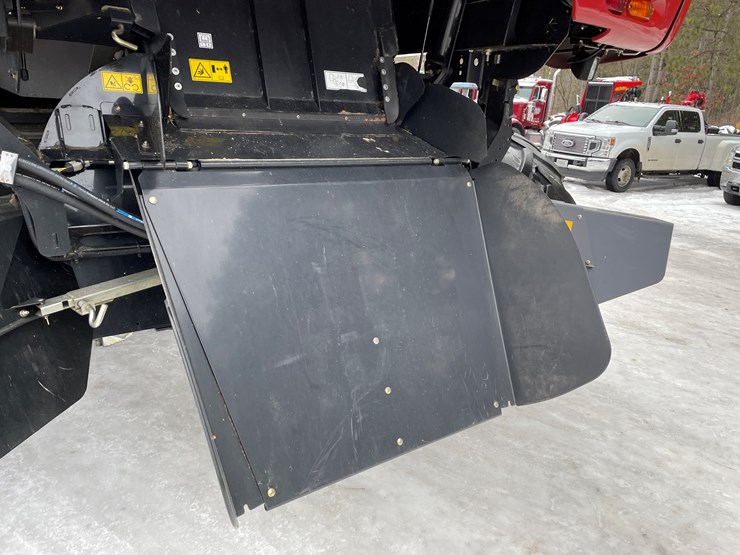 2017-case-ih-7240-image-27