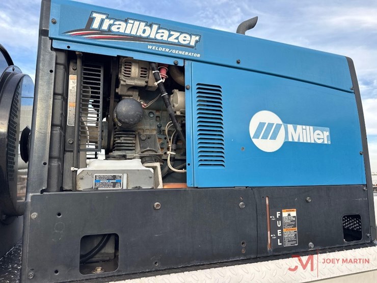 2016-ford-f550-xl-image-15