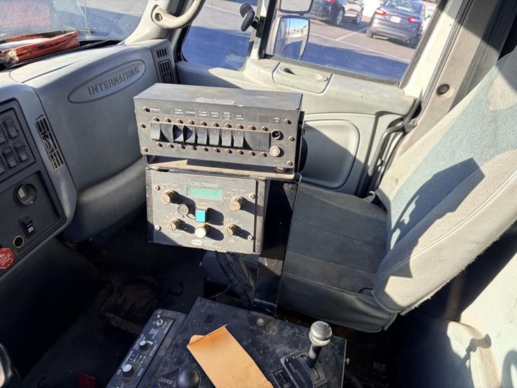 2003-international-8-image-9