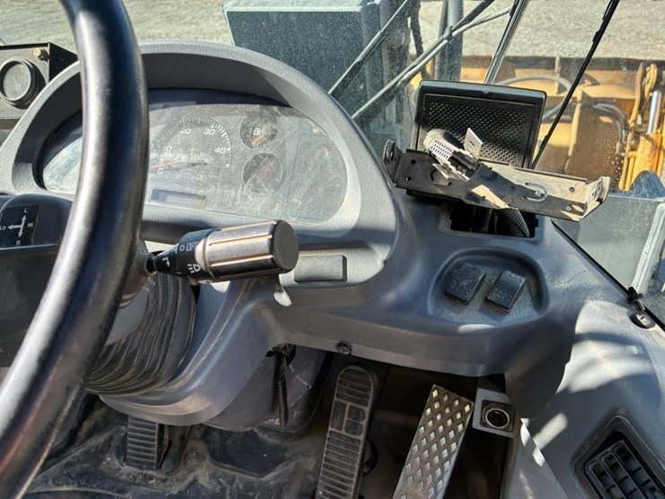 2008-komatsu-wheel-loader-image-26