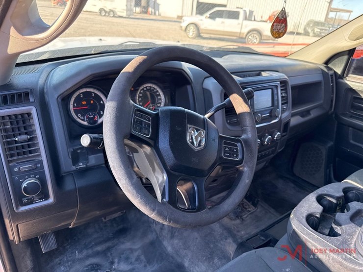 2017-dodge-2500-image-21