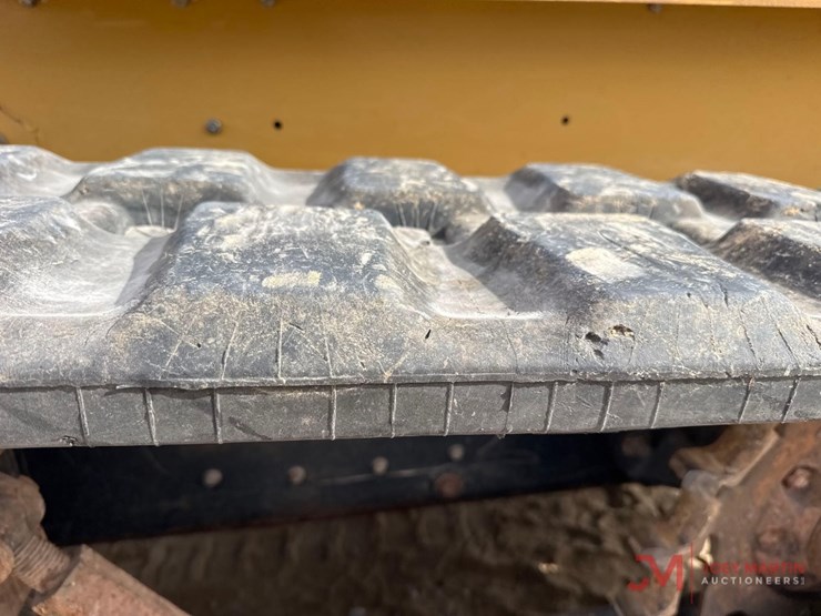 caterpillar-246b-image-9