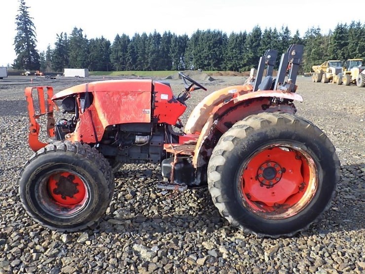 kubota-tractor-image-8