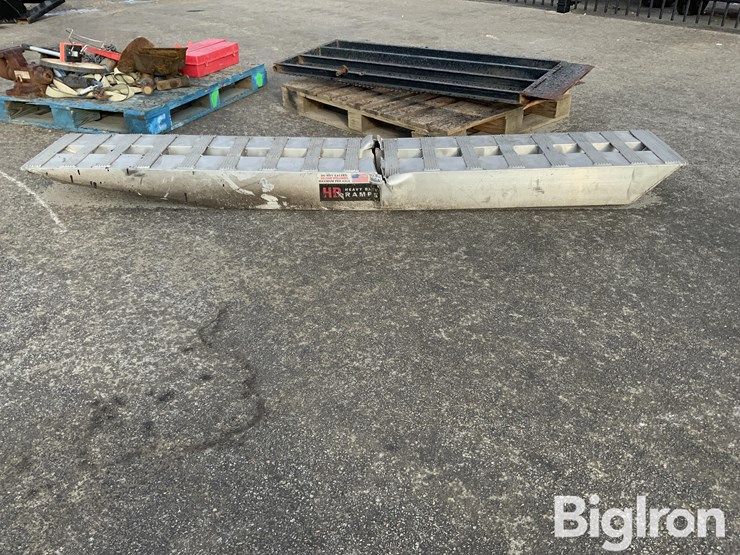 trailer-ramps,-shop-equipment-&-shovels-image-13