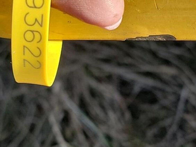 komatsu-wb146-image-27