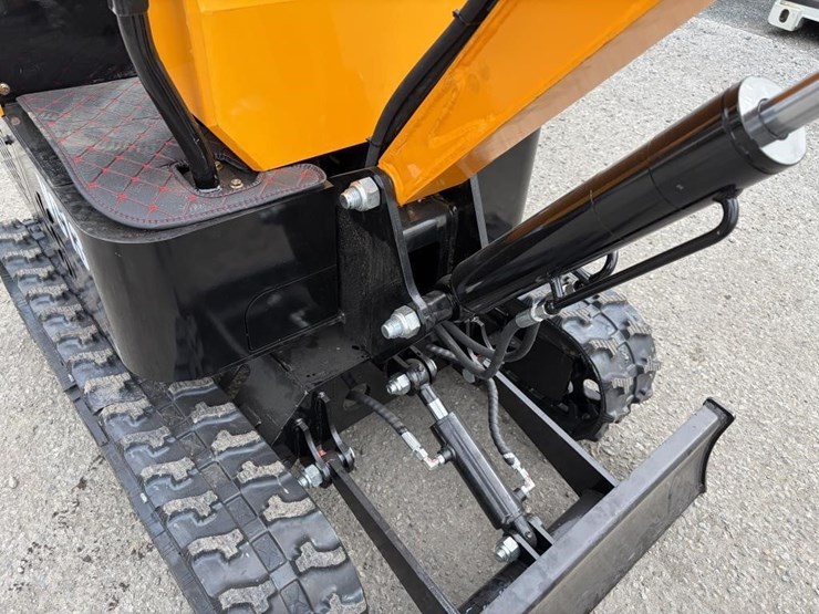 2025-vicsec-vc13-excavator-image-8