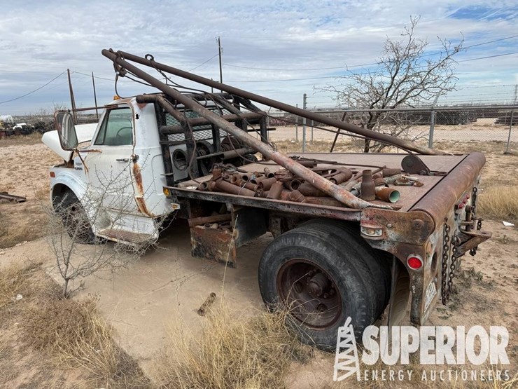 (x)-1972-chevrolet-450-roustabout-truck,-vin-cce5...-image-2