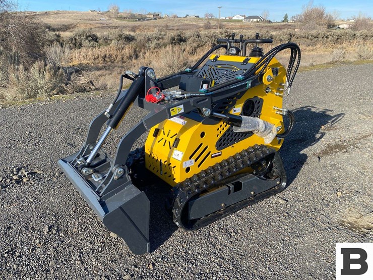 2025-sdlanch-sdll60-mini-skid-steer-loader-image-1