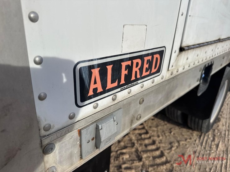 2016-ford-f550-xl-image-21