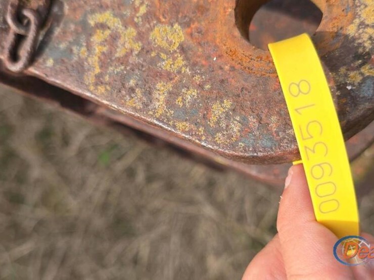 peerless-16'-tip-toe-trailer-image-11