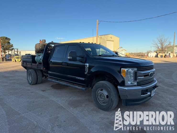 2017-ford-f350-xlt-image-9