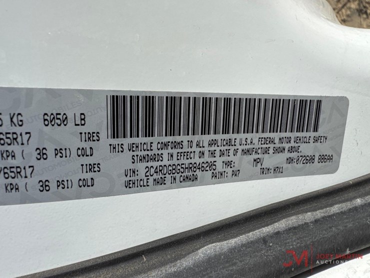 2017-dodge-grand-caravan-image-25