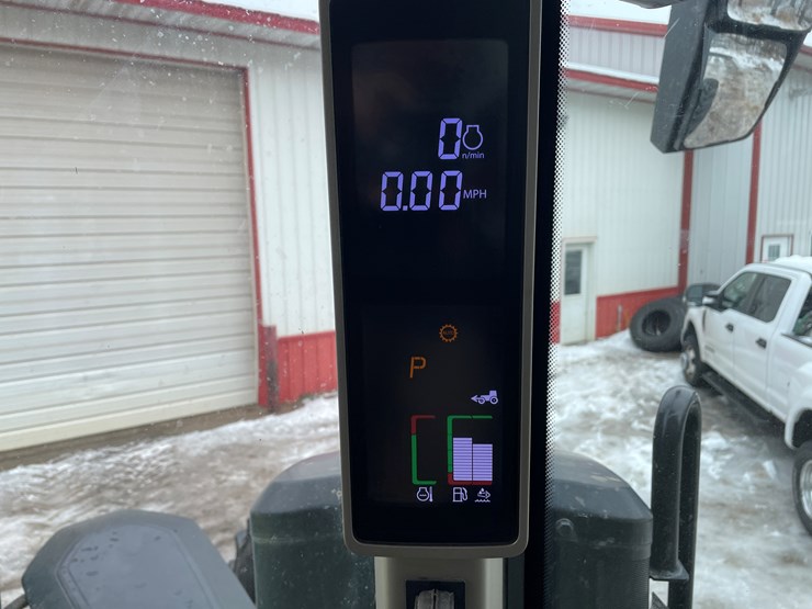 2020-john-deere-8r-340-image-35