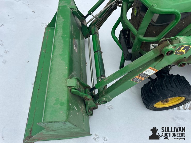 2016-john-deere-1025r-image-9