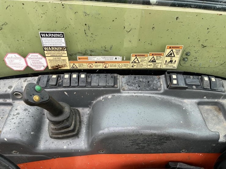 2015-jlg-g5-18a-image-16