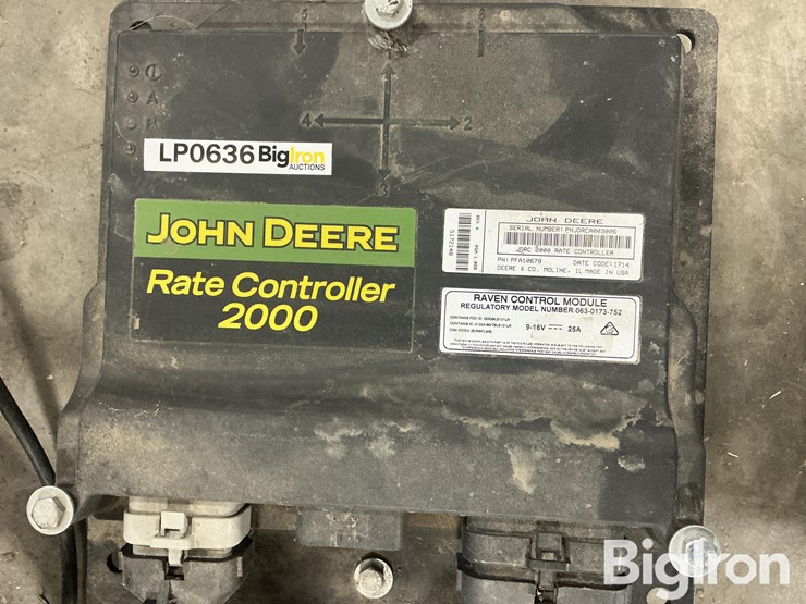 2017-john-deere-2000-image-16
